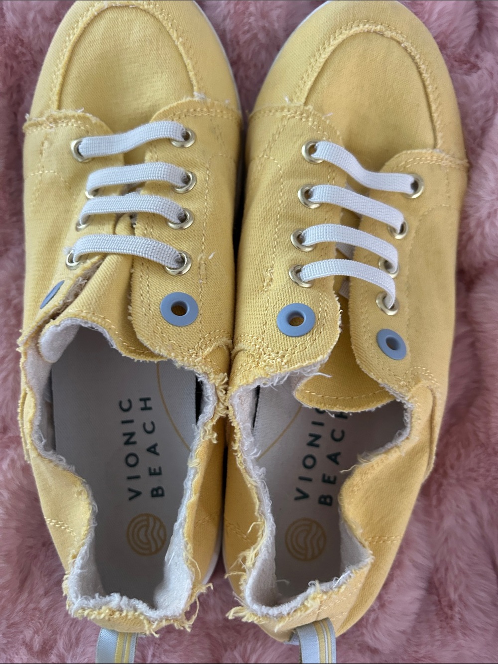 Vionic Women’s Yellow Canvas Slip-On Sneakers with Elastic Laces - Picture 3 of 5